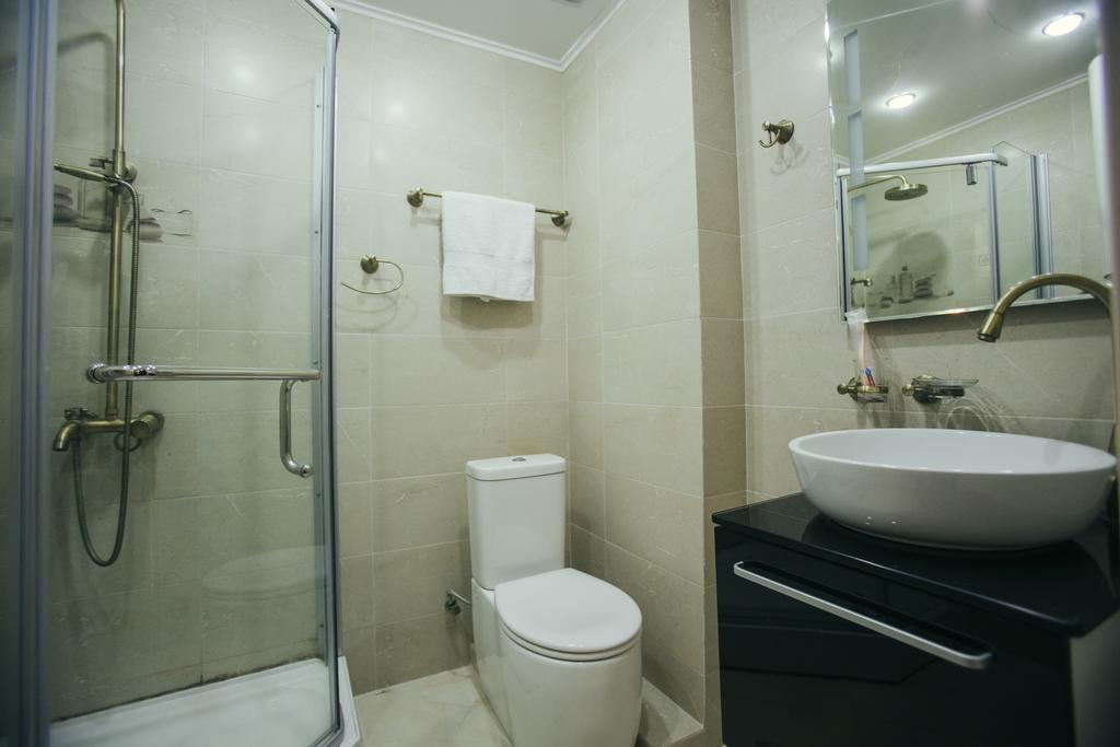 Aparthotel Selfie Batumi Esterno foto