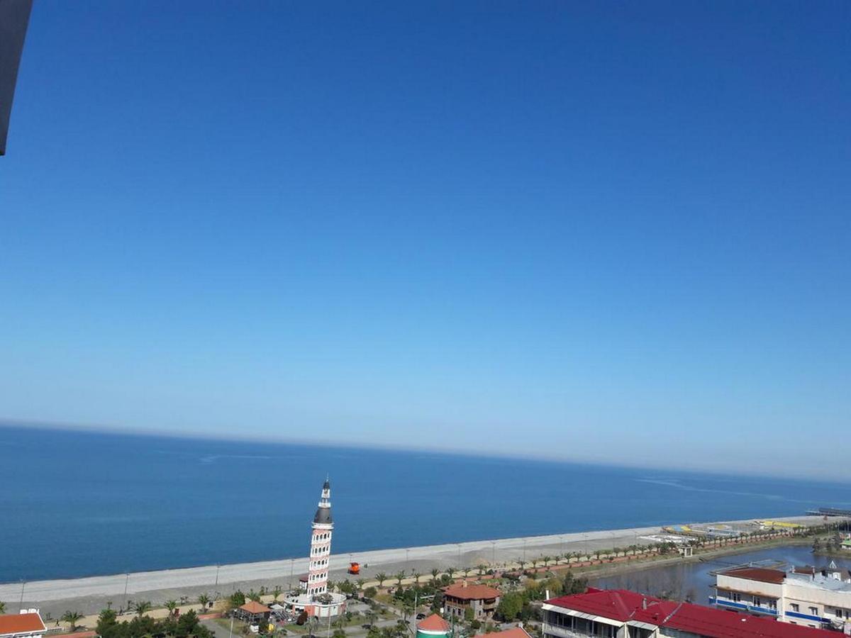 Aparthotel Selfie Batumi Esterno foto