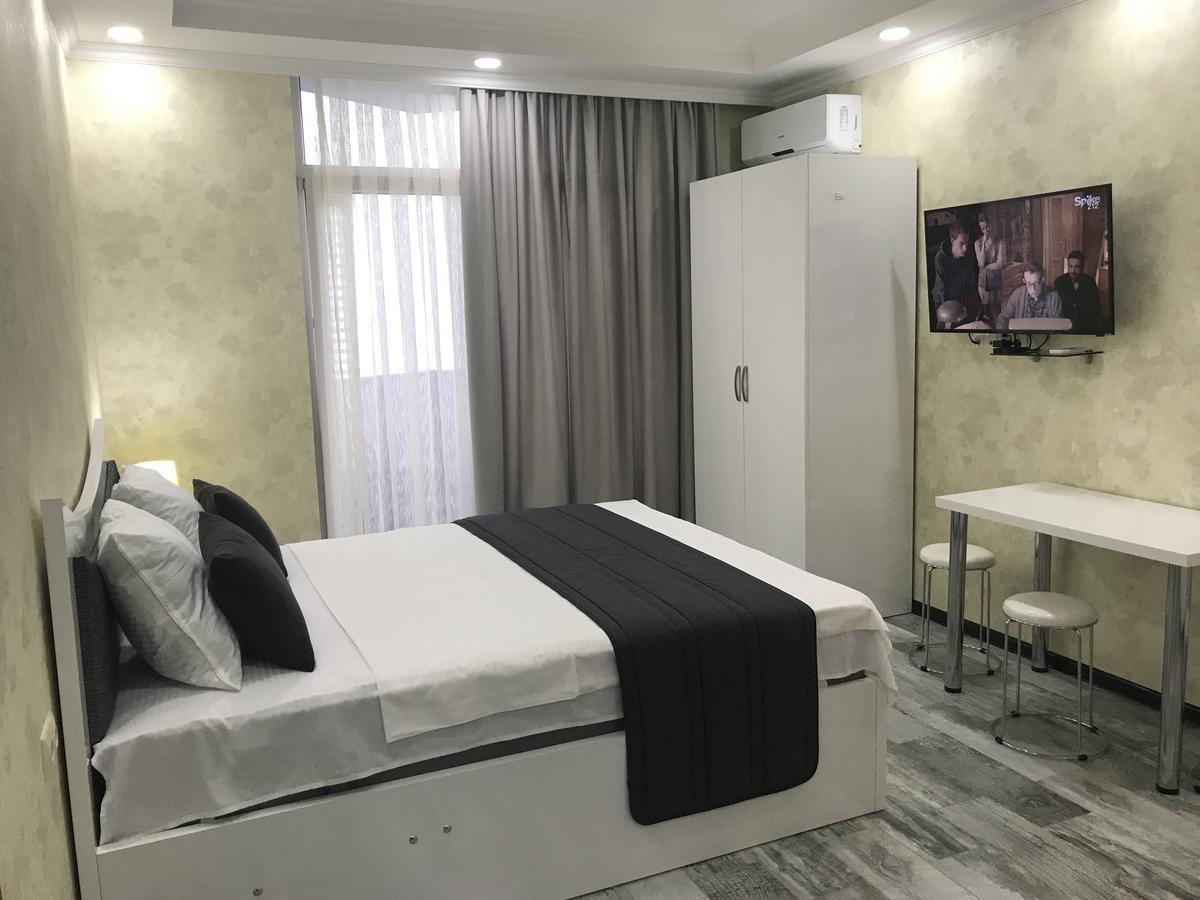 Aparthotel Selfie Batumi Esterno foto
