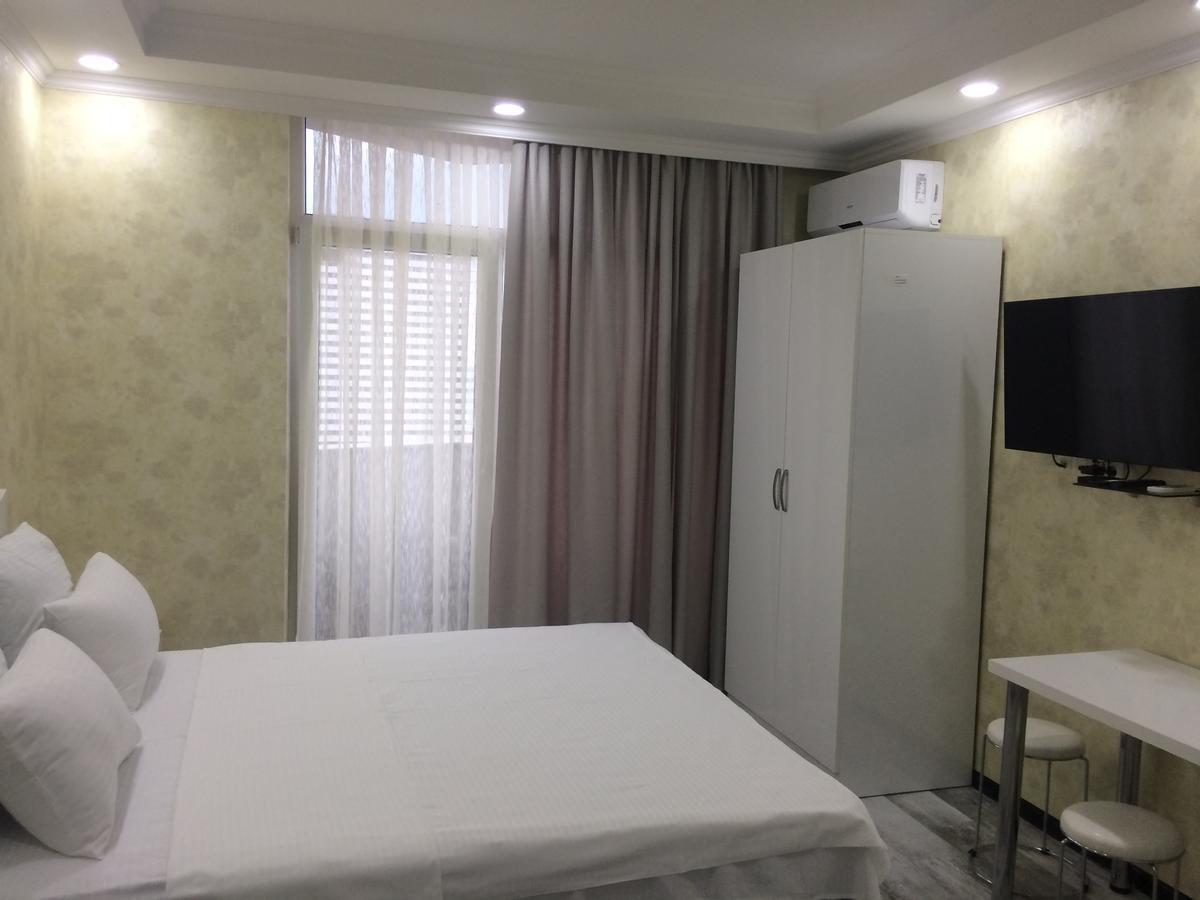 Aparthotel Selfie Batumi Esterno foto
