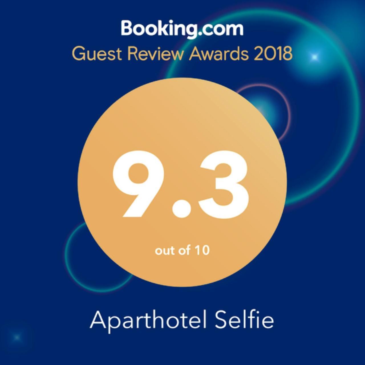 Aparthotel Selfie Batumi Esterno foto